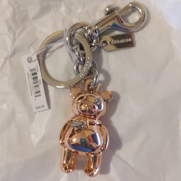 Coach rose gold bear keychain - Picture 3 of 3